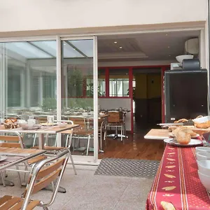 Adagio Access Prado Perier Марсель
